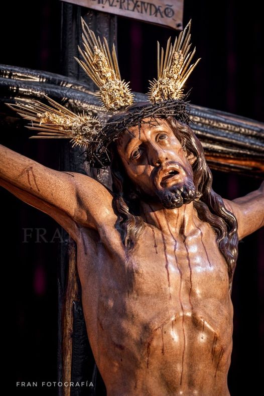 BESAPIES Y TRADICIONAL VIA CRUCIS DEL VIERNES DE DOLORES